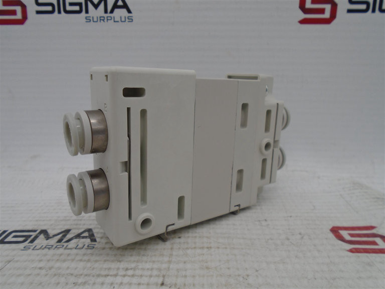 Smc VQ2000-FPG-C8C8-D Pneumatic Accessory