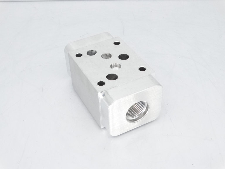 Sun Hydraulics DBY Manifold