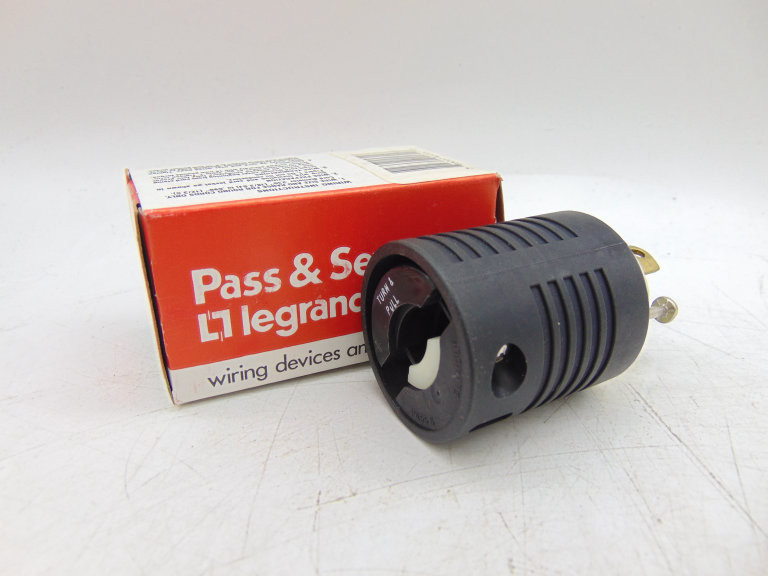 Legrand L615-P Plug