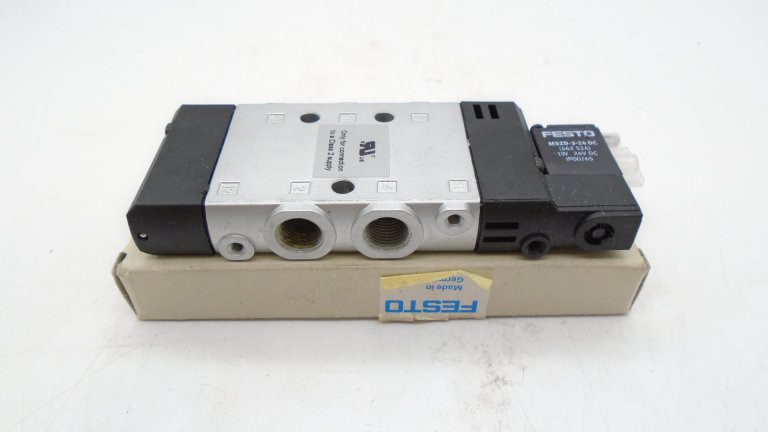 1 PCS NEW IN BOX FESTO CPE14 M1BH 5L 1 8 196941 solenoid valve 1 PCS NEW IN BOX FESTO CPE14 M1BH 5L 1 8 196941 solenoid valve