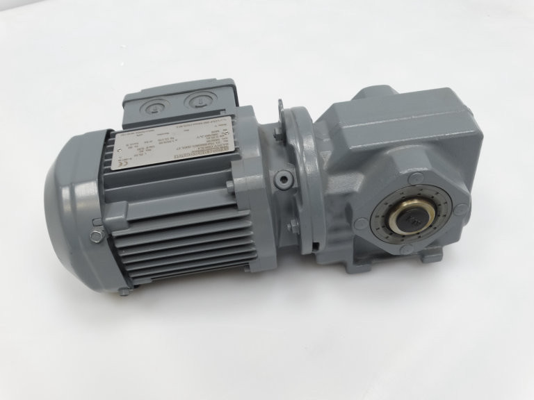 Sew Eurodrive SA37/TDR63L4 Gearbox