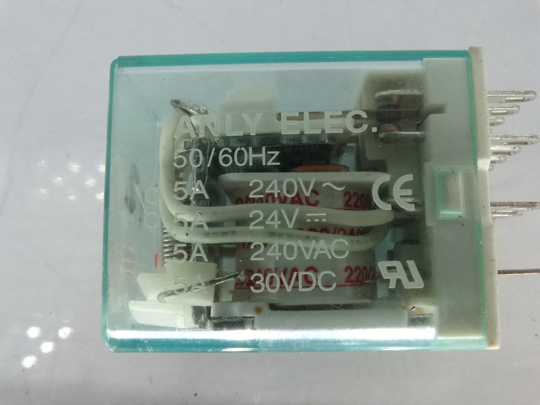 Relè ANLY AHC4-N-A220 – Bobina 220V AC, Contatti 5A, Nuovo