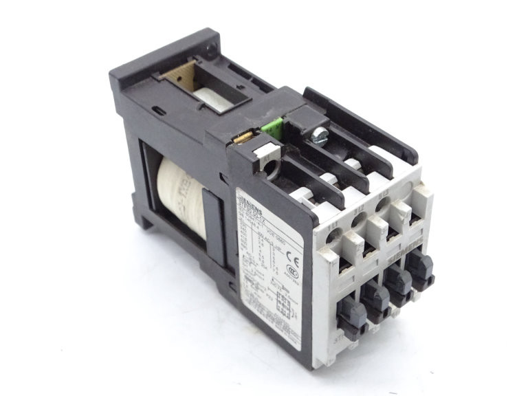 Contattore Siemens 3TF30 Corrente Continua – 24V, 48V, 110V, 220V, 380V – Nuovo