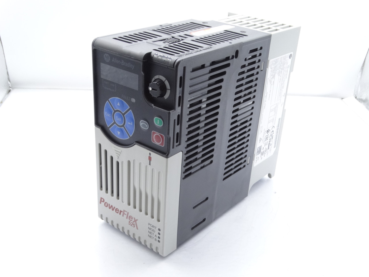 user_25eb376eページ Allen Bradley 25B-D6P0N104 Series A Drive