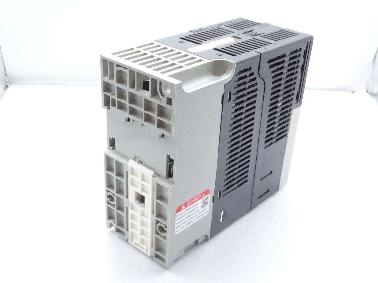 Allen Bradley 25B-D6P0N104 Series A Drive