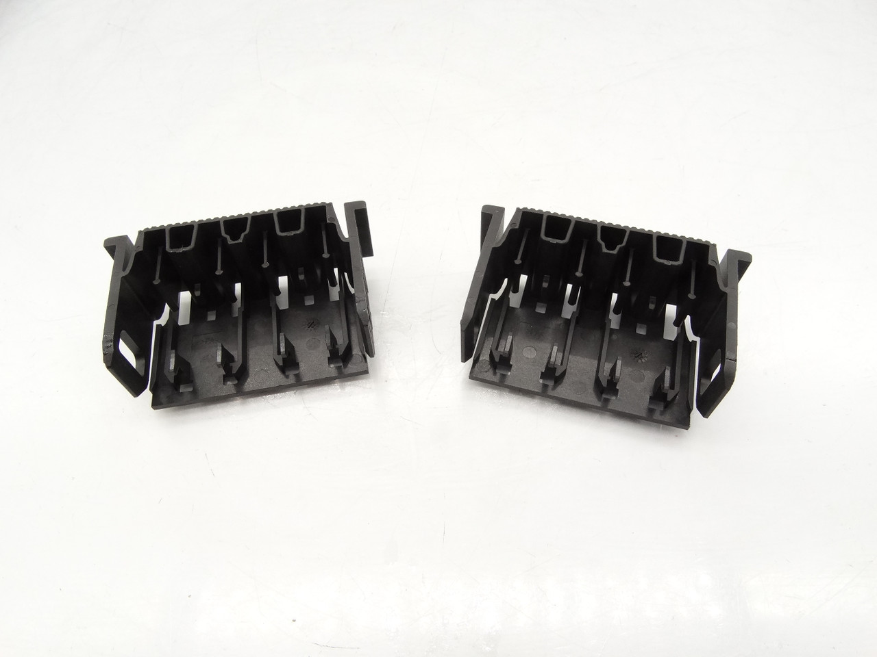 Allen Bradley 2198-KITCON-ENDCAP200 Cover