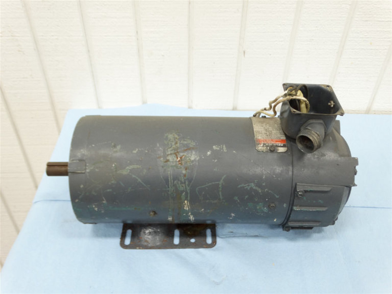 RELIANCE T56H1034R-NN PERMANENT MAGNET DC MOTOR 1.5HP 180V 7.2A 1750RPM  (63532 - USED)