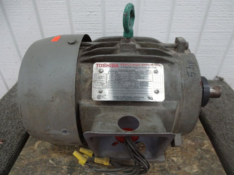 Toshiba B0054FLF2UMW Motor 5HP 1725RPM 3PH 230/460VAC 12.6/6.3A 60Hz