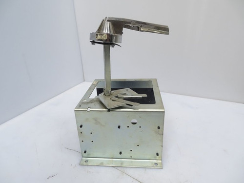 SCHNEIDER ELECTRIC SQUARE D 9421LW7 W/9421LCP48 OPERATING MECHANISM WITH HANDLE (135396 - USED) SCHNEIDER ELECTRIC SQUARE D 9421LW7 W/9421LCP48 OPERATING MECHANISM WITH HANDLE (135396 - USED)