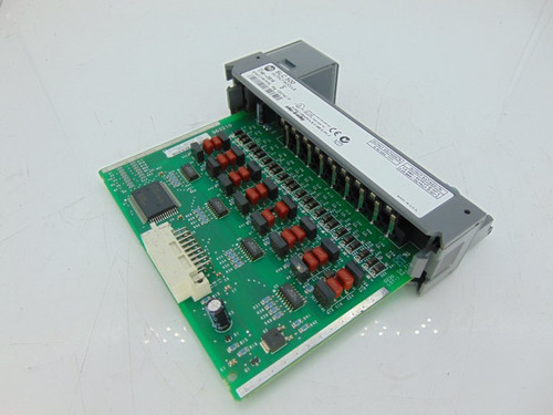 ALLEN BRADLEY 1746-OB16 SERIES D PLC MODULE