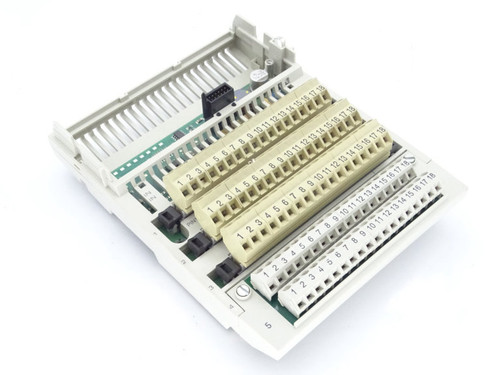 SCHNEIDER ELECTRIC 170ADI35000 PLC Module