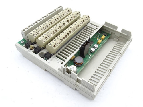 SCHNEIDER ELECTRIC 170ADM35011 PLC MODULE