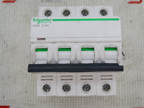 SCHNEIDER ELECTRIC A9F79440 CIRCUIT BREAKER