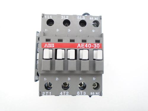 ASEA BROWN BOVERI AE40-30-11-81 Contactor