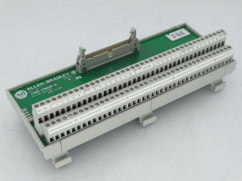ALLEN BRADLEY 1492-IFM40F-2 PLC Module