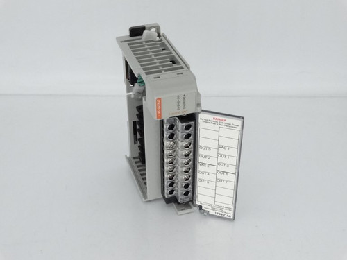 ALLEN BRADLEY 1769-OA8 SERIES B PLC MODULE