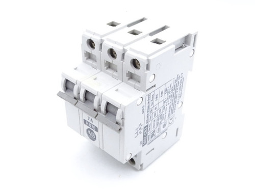 ALLEN BRADLEY 1492-CB3H070 SERIES B CIRCUIT BREAKER ALLEN BRADLEY 1492-CB3H070 SERIES B CIRCUIT BREAKER