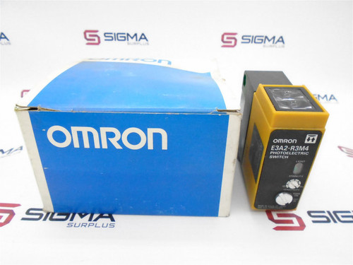 OMRON E3A2-R3M4 SENSOR