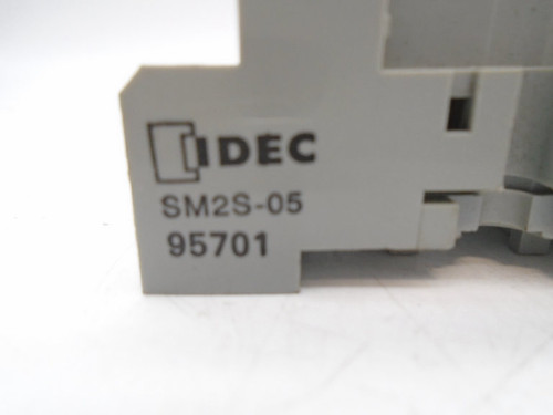 IDEC SM2S-05 RELAY SOCKET