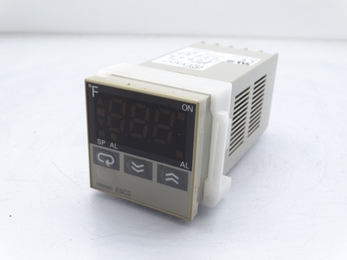 OMRON E5CS-R1KJX-F Temperature Controller