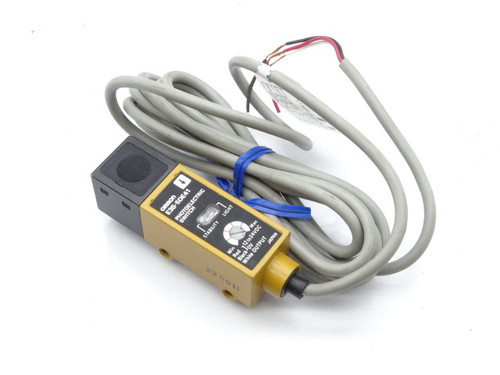OMRON E3S-5DE41 Sensor
