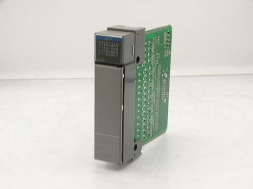 ALLEN BRADLEY 1746-IB32 PLC Module
