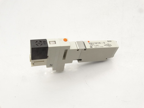 SMC VQ1101N-5   Valve