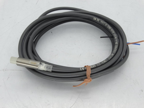 OMRON E2E-X2ME1 2M SENSOR