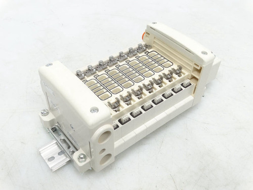 SMC VV5QC21-08N7FD1-D Valve New in Box