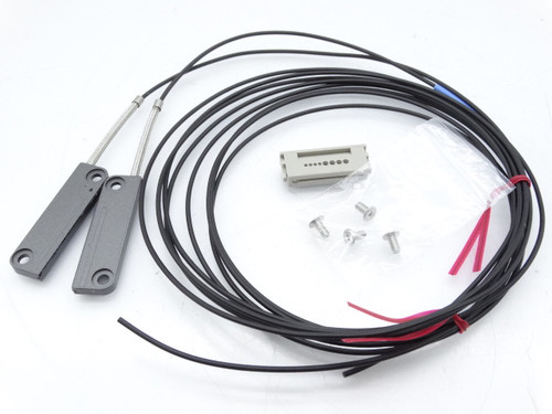 KEYENCE CORP FU-A40 Sensor (127225106 - New in Box)
