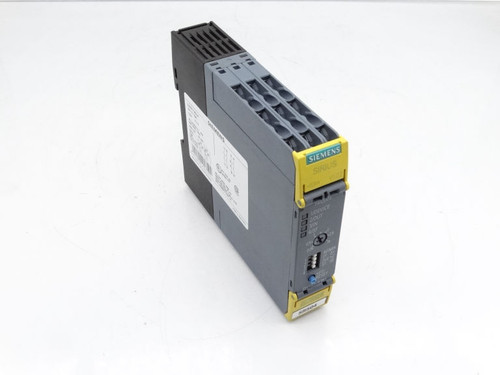 SIEMENS 3SK1121-1CB41 Relay (9700708 - Used)
