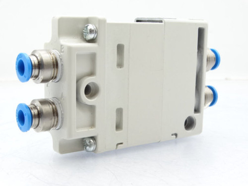 SMC VQ2000-FPG-0202-F Valve (9700779 - Used)