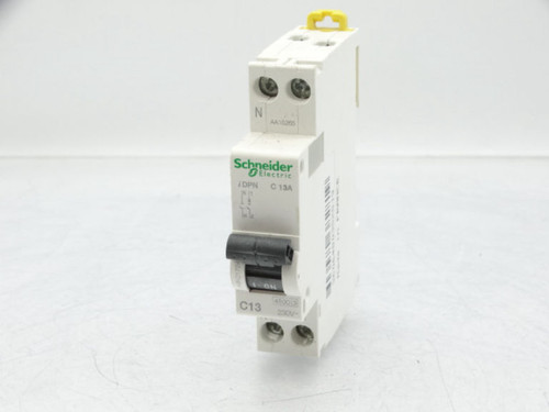 SCHNEIDER ELECTRIC A9N21724 Circuit Breaker
