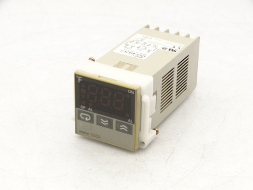 OMRON E5CS-Q1KJX-F Temperature Controller