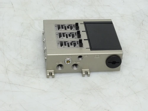 SMC VV5FS2-01T1-032-01T Pneumatic Accessory
