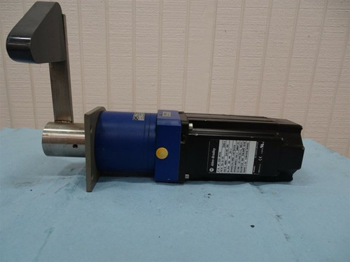 Allen-Bradley MPL-B330P-MK22AA Servo Motor 5000RPM w/ Alpha Reducer 10:1 Ratio