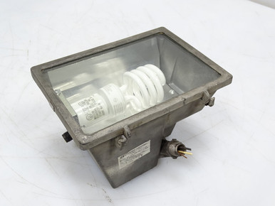 Luminaire LITHONIA LIGHTING LRP-B-2-RMR-120/277-PNL - Neuf En Boîte (peut Avoir De Légers Défauts)