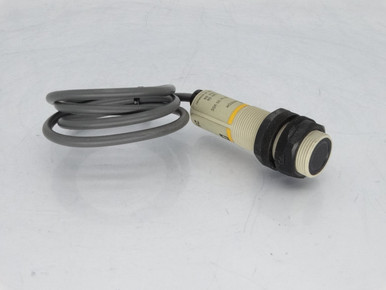 E3F2-DS30B4-P1 OMRON - Sensor: fotoeléctrico | Alcance: 0÷0,3m; PNP