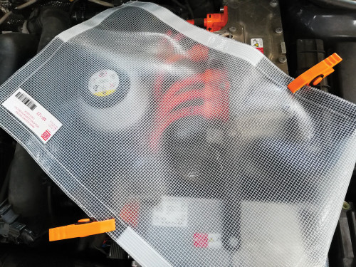 1000V INSULATING BLANKET WITH VELCRO TAPE - CLASS 0, CLEAR COLOUR, 31.5" X 47" (800MM X 1200MM)