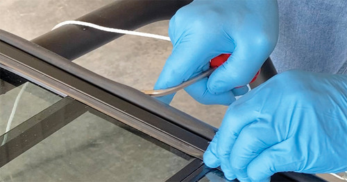 OUTIL D’INSERTION DE CORDE DE JOINT DE PARE-BRISE, LIVRÉ AVEC 20 FT. X 1/8 " CORDE EN NYLON