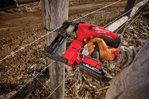 M18 FUEL™ UTILITY FENCING STAPLER KIT