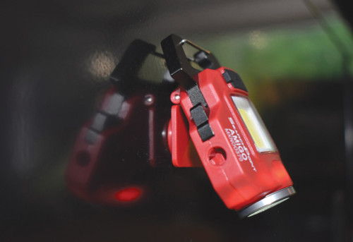 PG418 - POINT DE RECHERCHE® AMIGO PORTE-CLÉS RECHARGEABLE, BASE MAGNÉTIQUE, 700 LUMENS