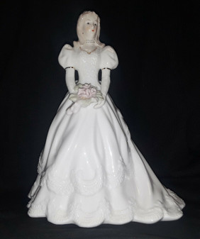 La Vie 3124 Bride Quinceanera Porcelain Figurine (New!)