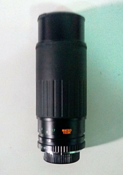 Vivitar 75-300mm/f4.5-5.6 Interchangeable Macro Lens for Minolta (BRAND NEW!)