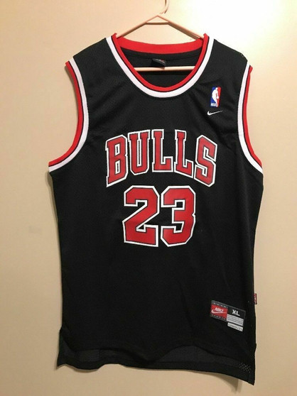 100% Authentic Michael Jordan NIKE 97 98 Season Bulls Jersey Size S NWT! BLACK