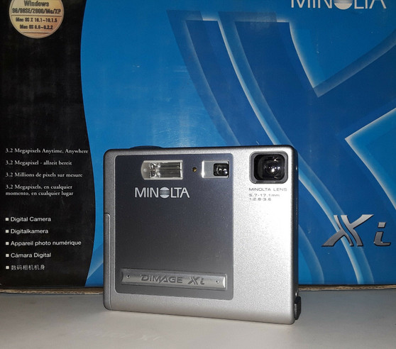 Minolta Dimage Xi Digital Camera (BRAND NEW!)