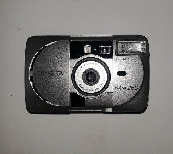 Minolta VE TIS 260 2.6x Zoom Camera w/ Remote Control (BRAND NEW!)