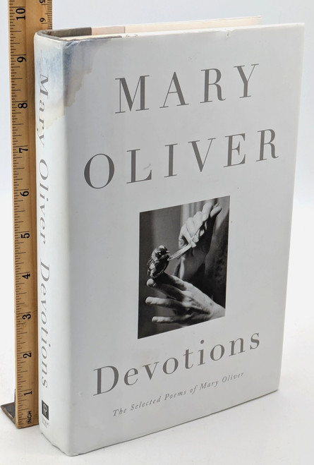 Devotions: The Selected Poems of Mary Oliver [B2027]