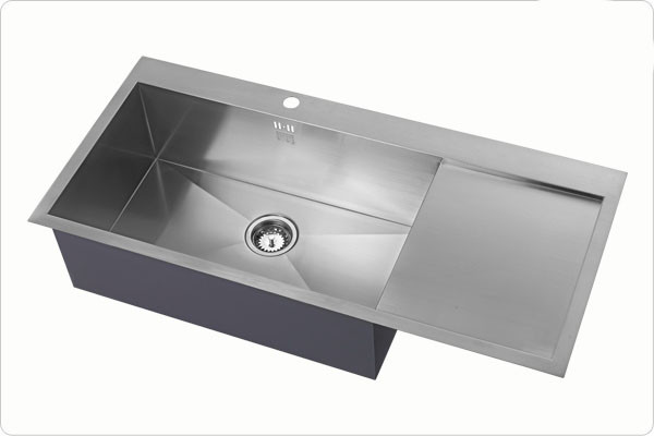 An image of 1810 Zenuno 70I-F BBL Deep Kitchen Sink