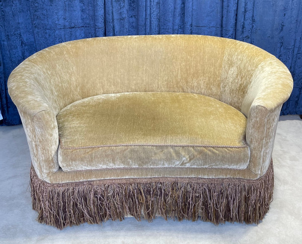Key City Love Seat & Ottoman
